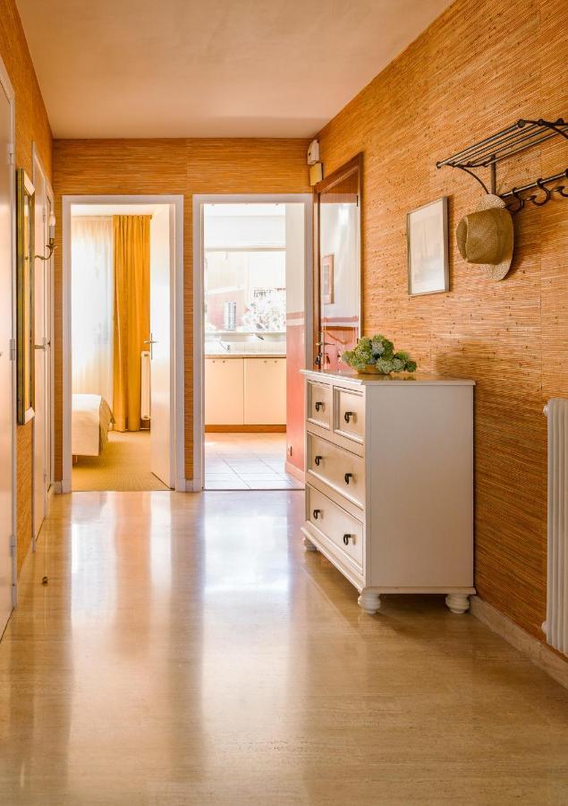 Ferienwohnung Les Oliviers Ueber Den Daechern Von Ruhig Sonnig Meerblick Pool Tiefgarage Parkplatz Appartamento Nizza